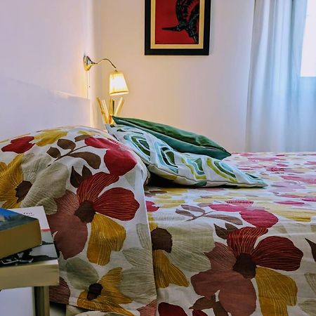 Appartamento Viale Puccini - Free Gated Parking - 3 Minutes From Center ルッカ エクステリア 写真