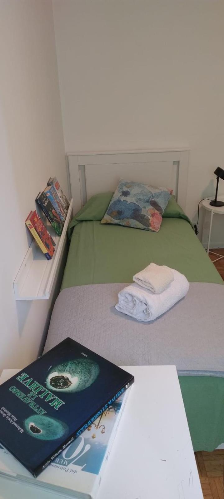 Appartamento Viale Puccini - Free Gated Parking - 3 Minutes From Center ルッカ エクステリア 写真